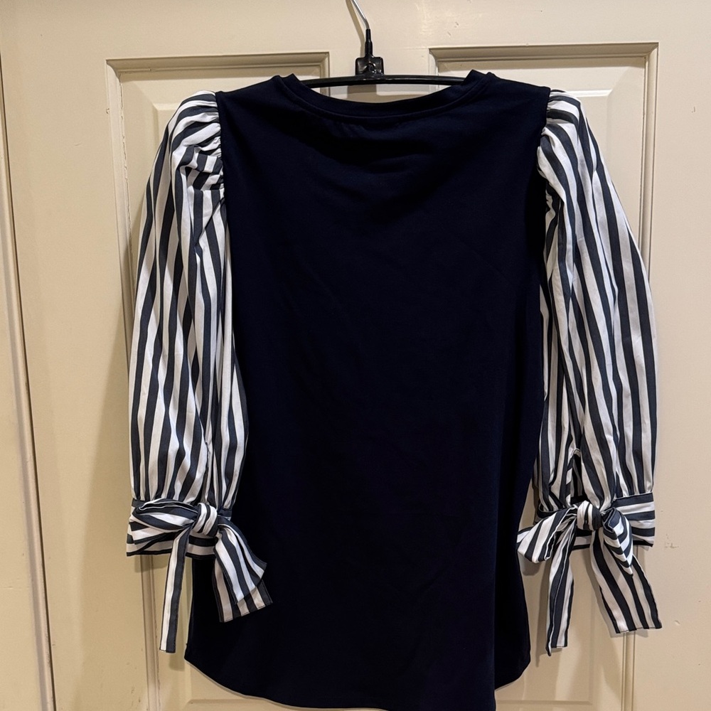 Chico's Classic Navy Top - Picture 5 of 5